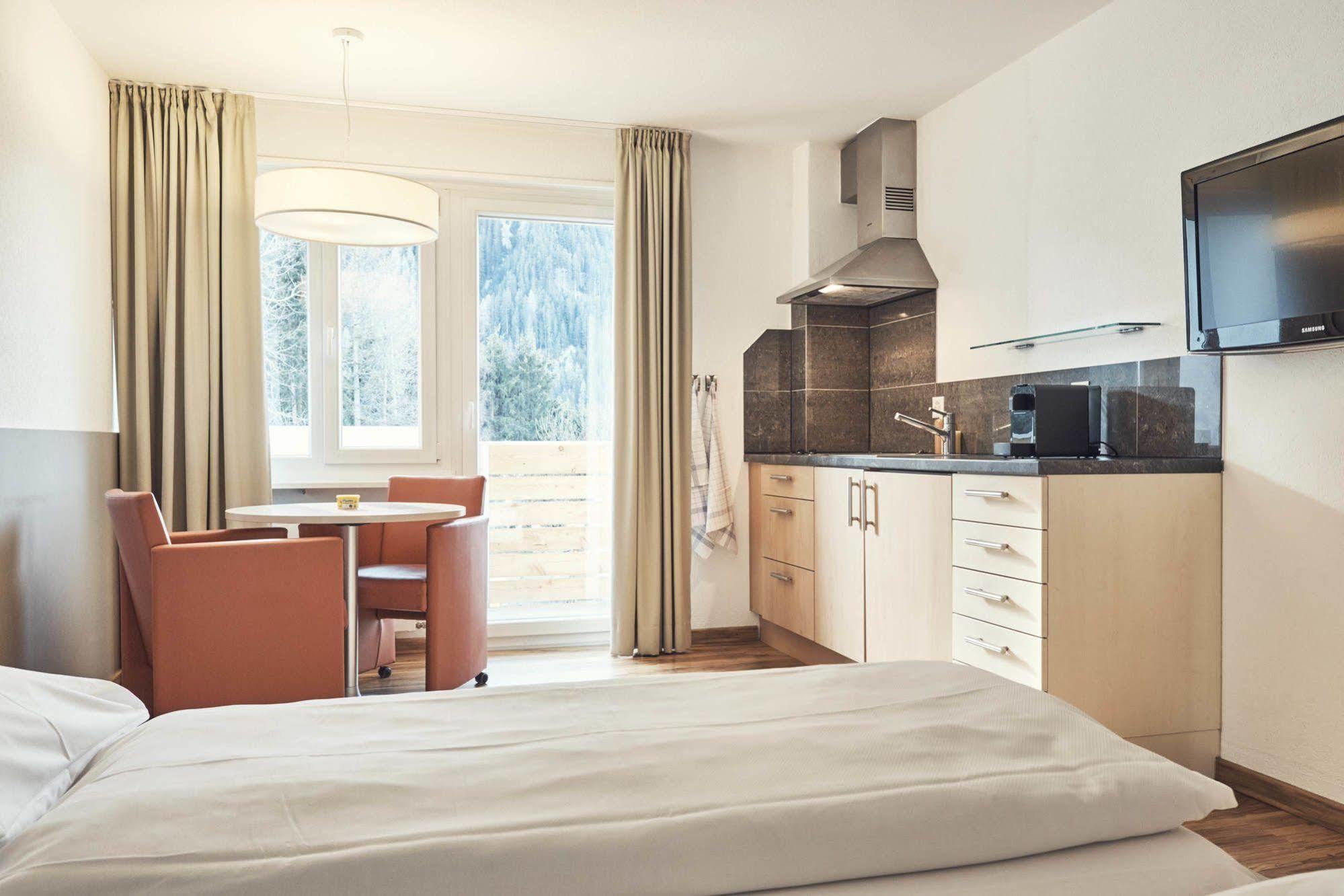 Serviced Apartments By Solaria Νταβός Εξωτερικό φωτογραφία