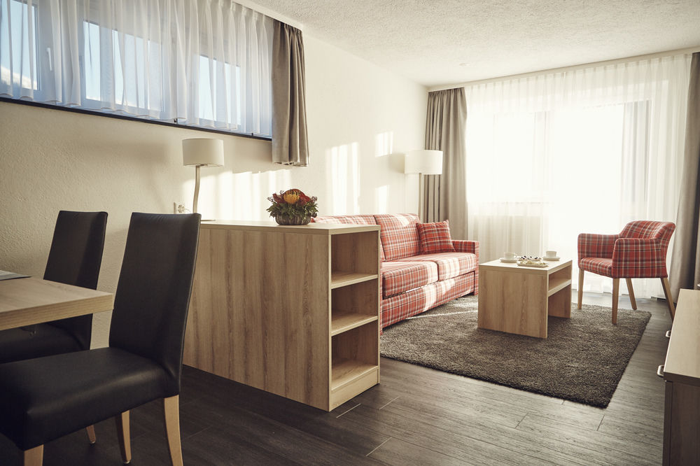Serviced Apartments By Solaria Νταβός Εξωτερικό φωτογραφία